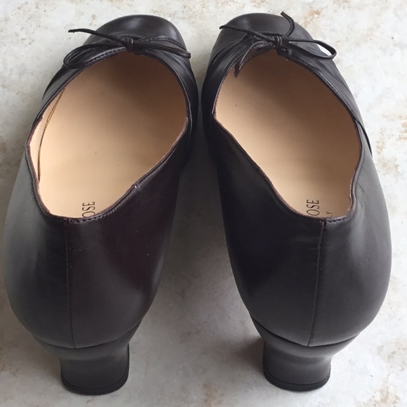 Taryn Rose Italian Woman’s brown leather shoes size 8.5 (EUR 39) - Picture 5 of 7